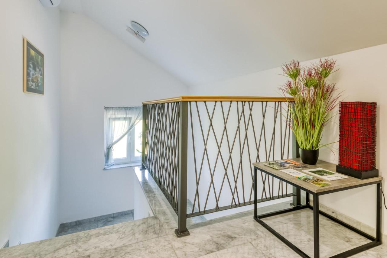 Apartmani Leptir Rakovica Exterior foto